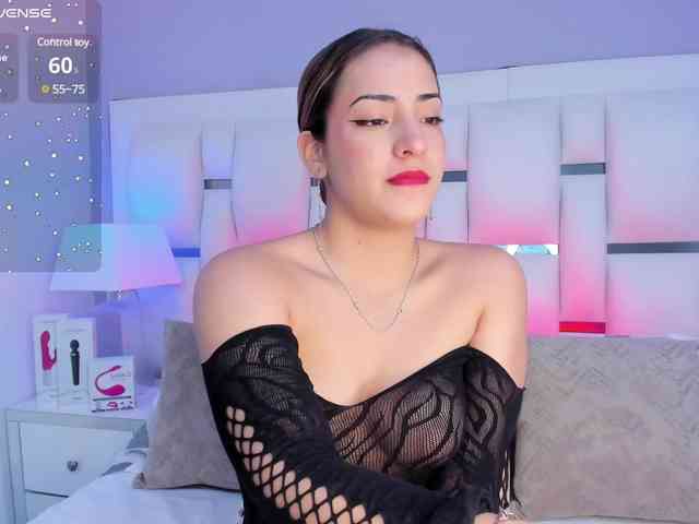 BellaSaint webcam