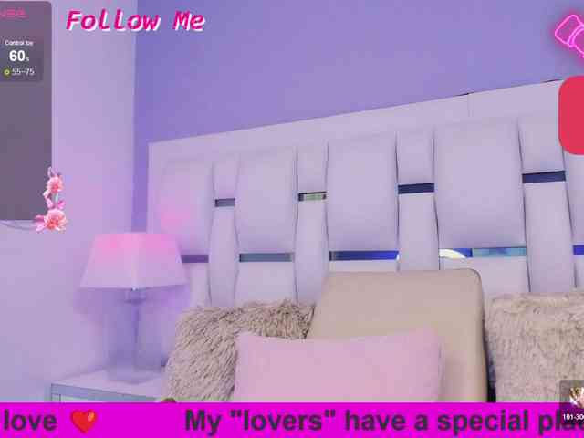 BellaSaint webcam