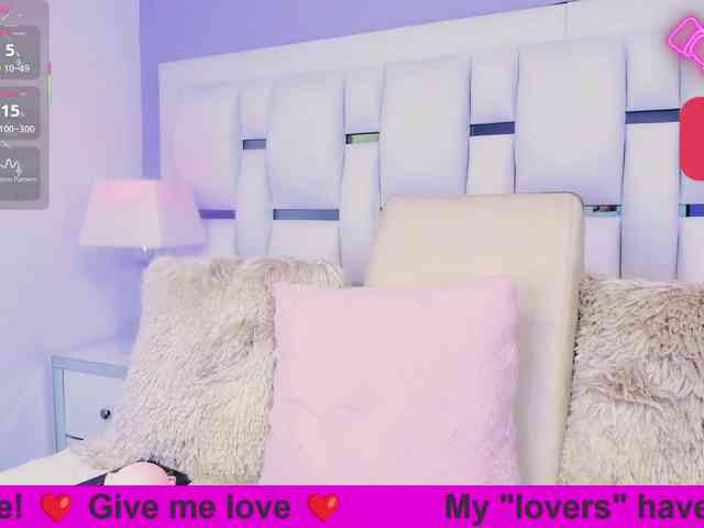 BellaSaint webcam
