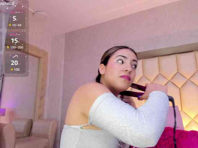 BellaSaint webcam