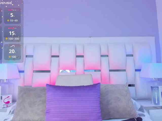 BellaSaint webcam