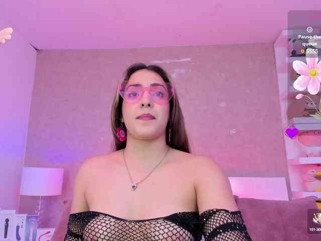 BellaSaint webcam