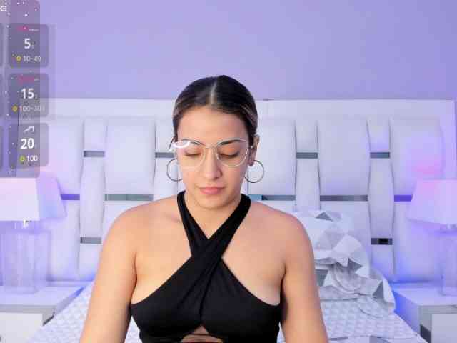 BellaSaint webcam