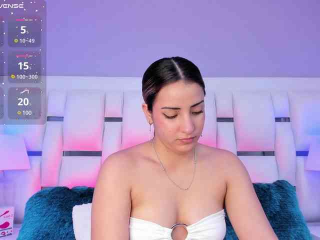 BellaSaint webcam