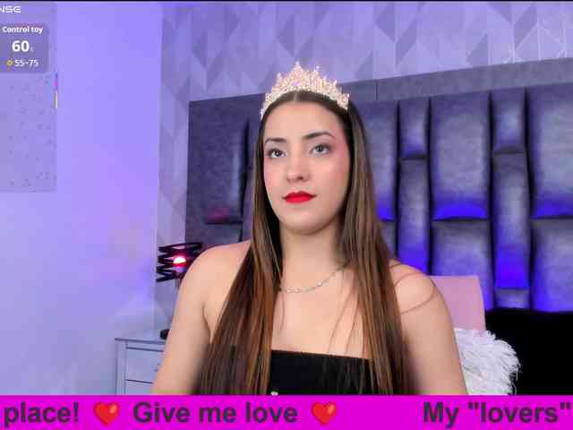 BellaSaint webcam