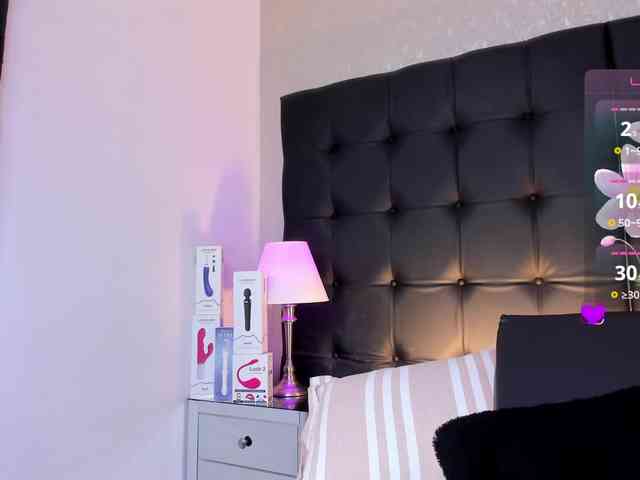 BellaSaint webcam