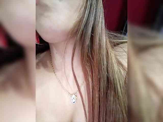 BellaSaint webcam