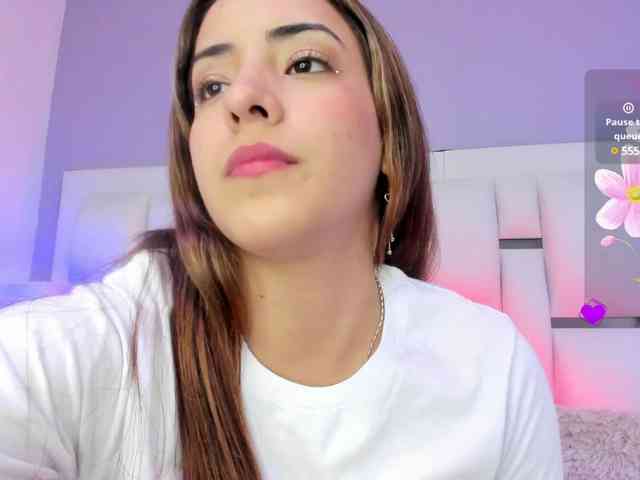BellaSaint webcam