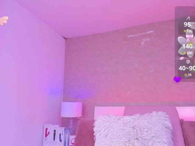 BellaSaint webcam