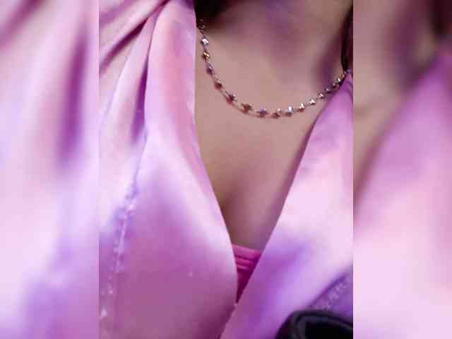 BellaSaint webcam