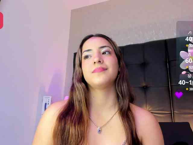 BellaSaint webcam