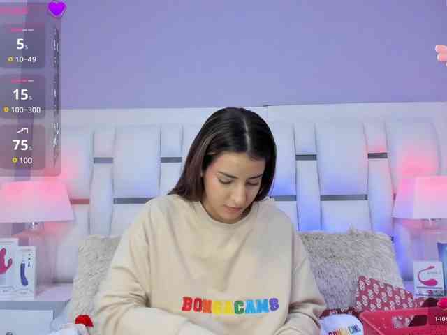 BellaSaint Live Webcam on BongaCams