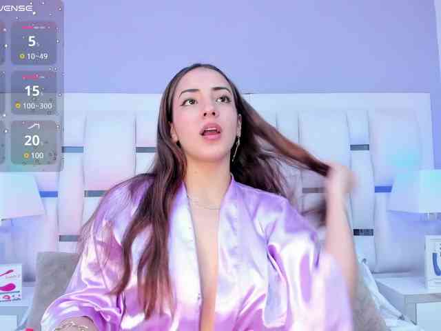 BellaSaint webcam