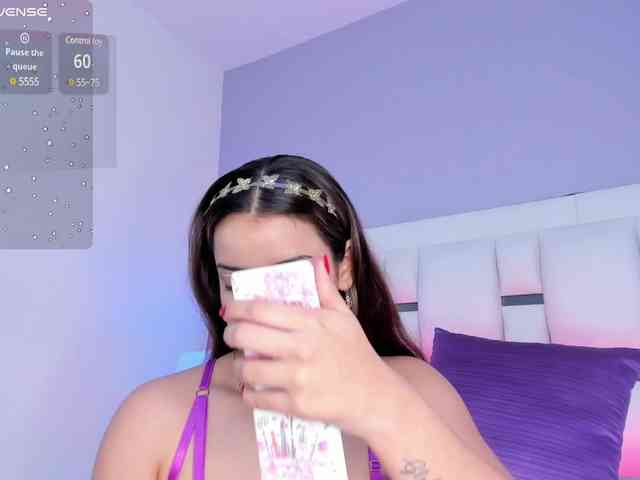 BellaSaint webcam