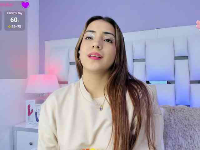 BellaSaint webcam
