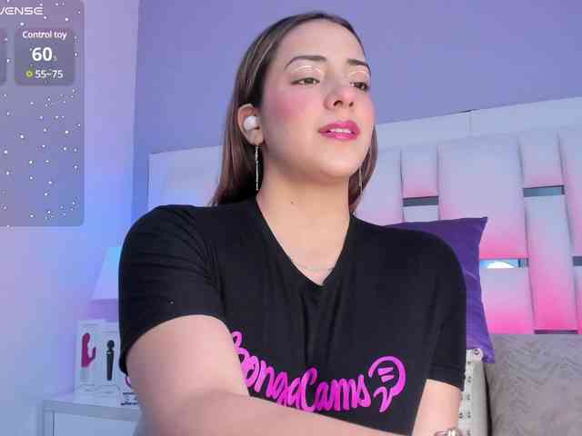BellaSaint webcam