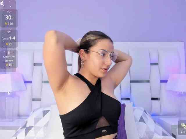 BellaSaint webcam