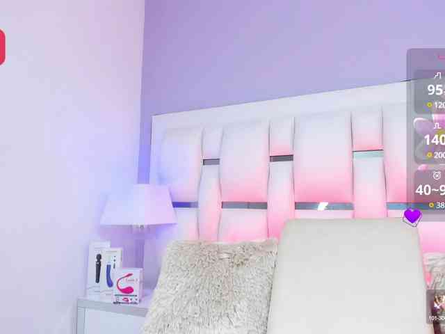 BellaSaint webcam