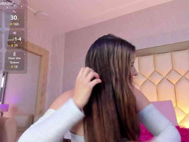 BellaSaint webcam