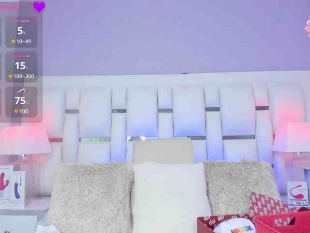 BellaSaint webcam