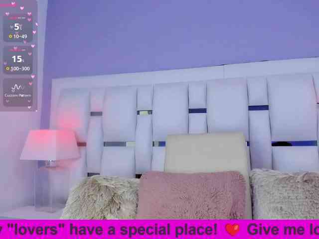 BellaSaint webcam