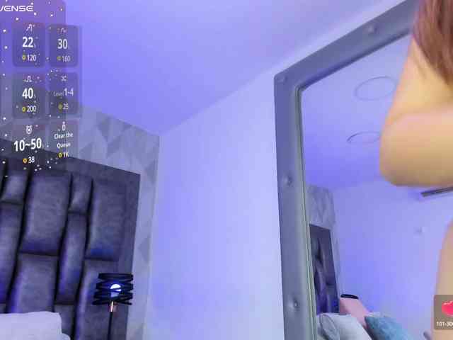 BellaSaint webcam