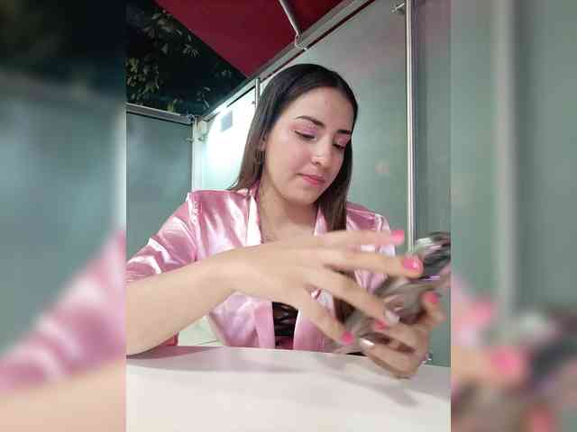 BellaSaint Live Webcam on BongaCams