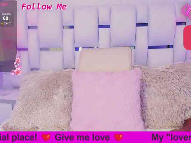 BellaSaint webcam