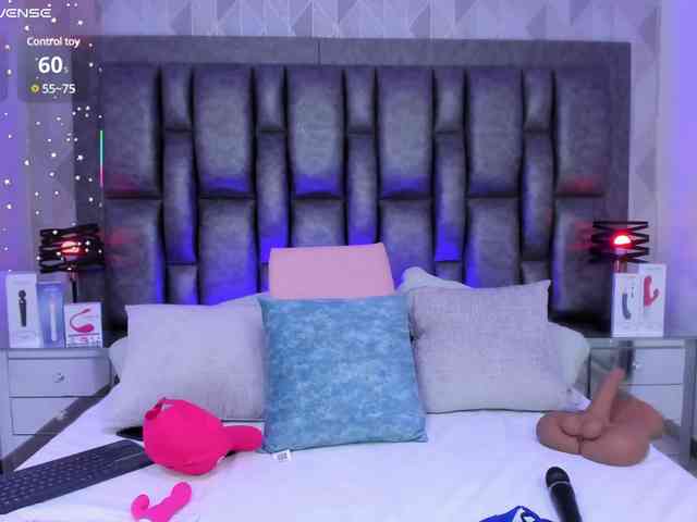 BellaSaint webcam