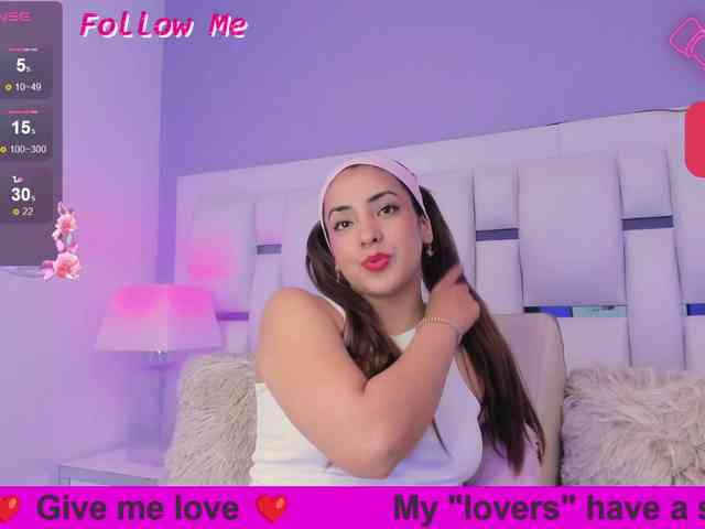 BellaSaint webcam