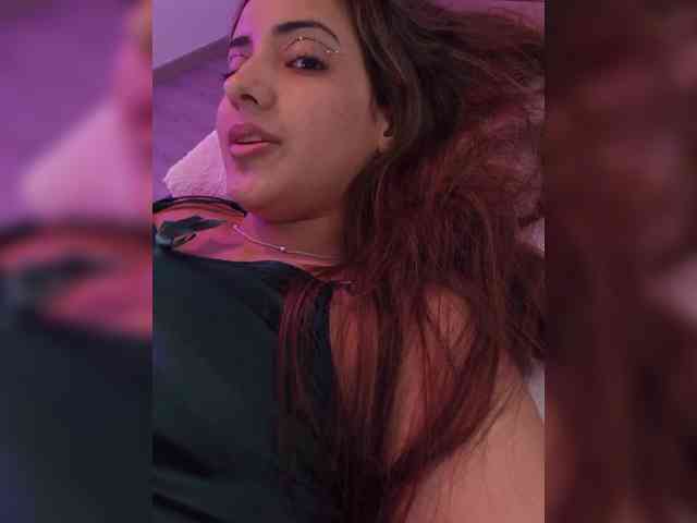 BellaSaint webcam