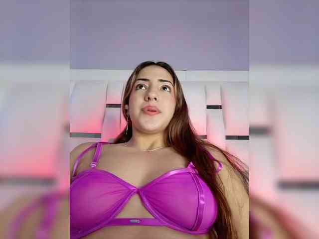 BellaSaint webcam
