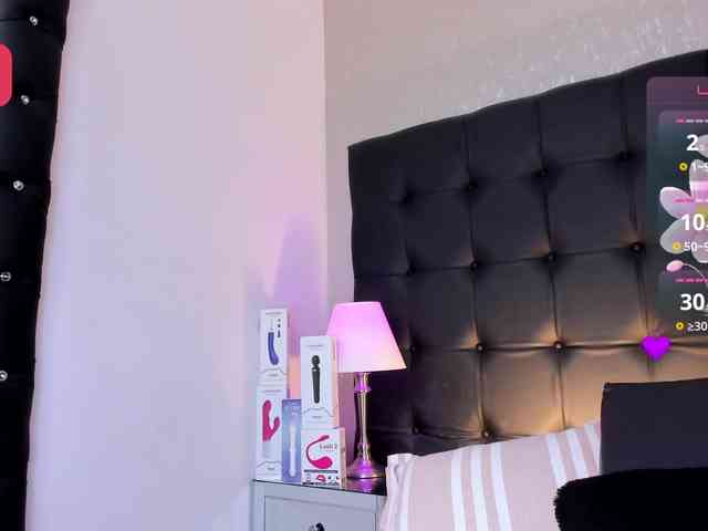 BellaSaint webcam