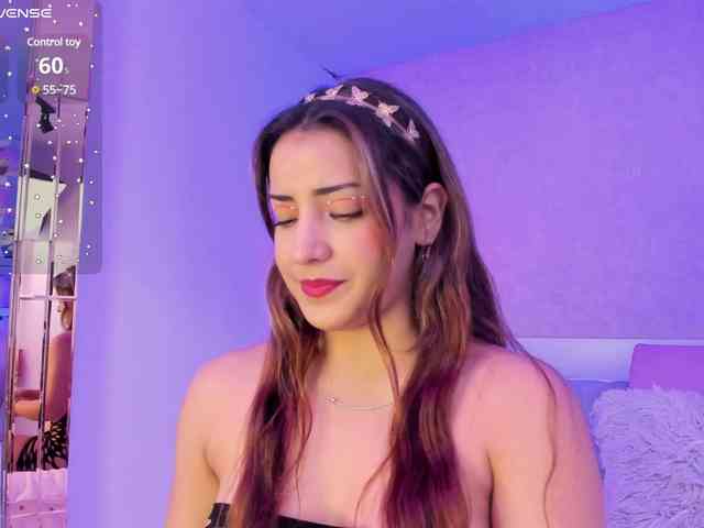 BellaSaint webcam