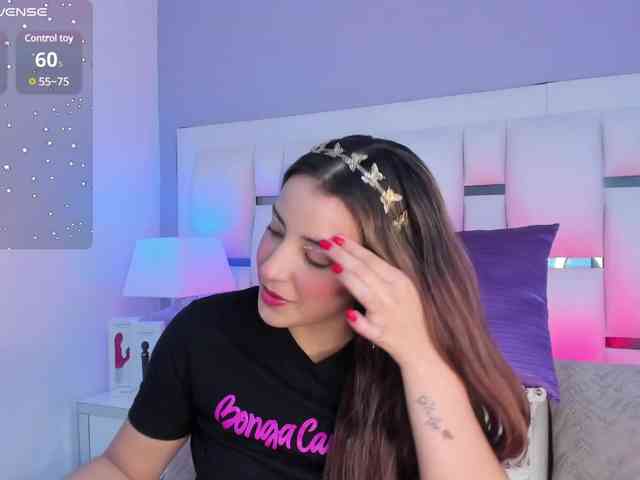 BellaSaint webcam