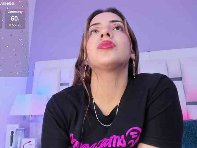 BellaSaint webcam