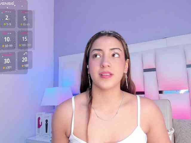 BellaSaint webcam