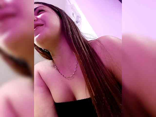 BellaSaint webcam