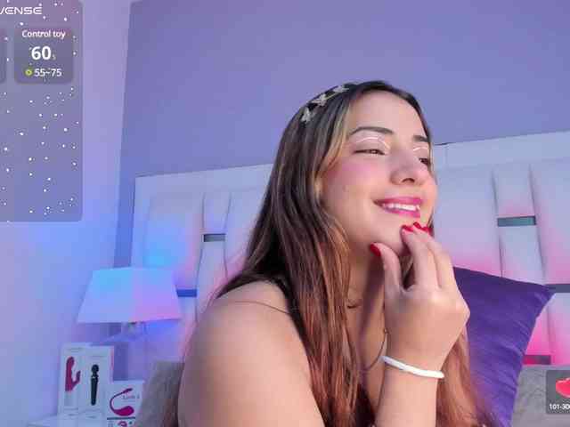 BellaSaint webcam