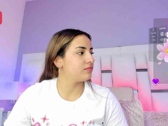 BellaSaint webcam