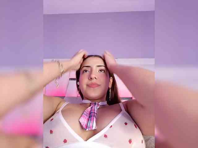 BellaSaint webcam