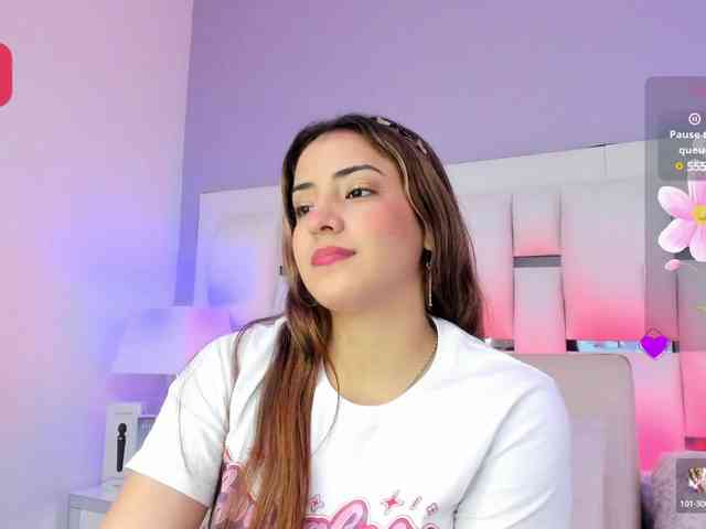 BellaSaint webcam