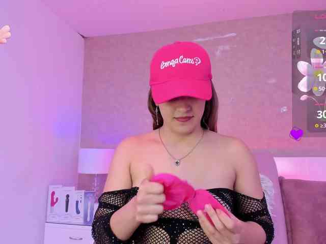 BellaSaint webcam