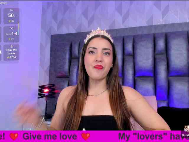 BellaSaint webcam