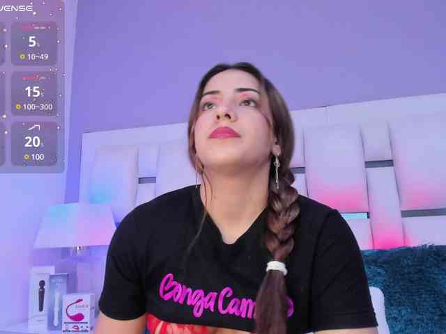 BellaSaint webcam