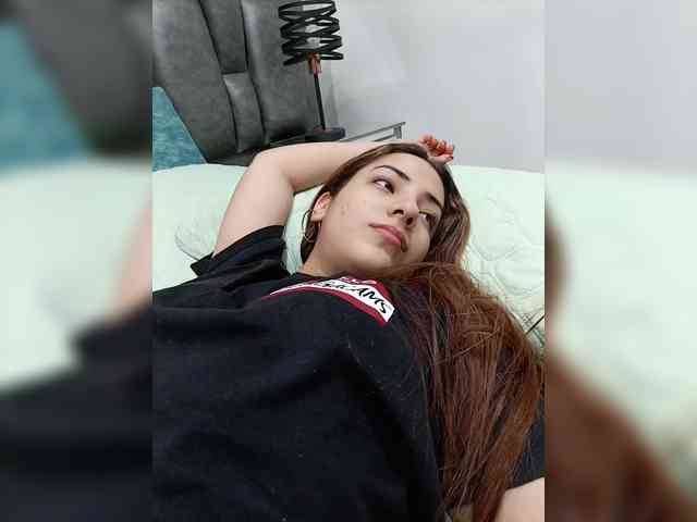 BellaSaint webcam