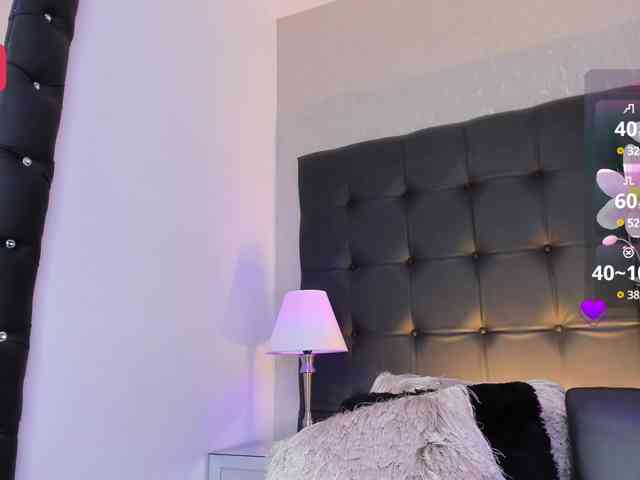 BellaSaint webcam