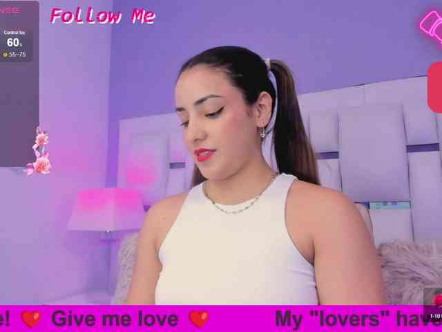 BellaSaint webcam