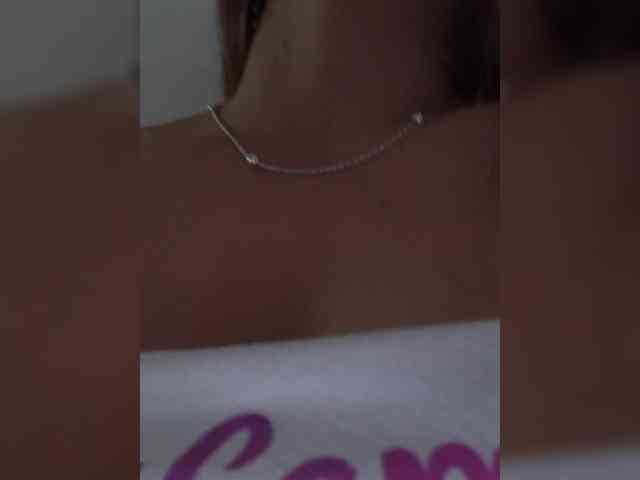 BellaSaint webcam