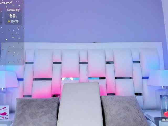 BellaSaint webcam